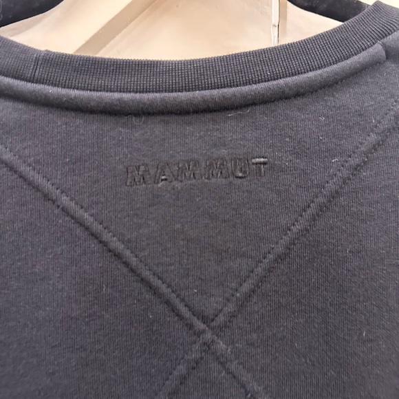 Mammut men’s black crewneck with printed front design size small - Picture 8 of 8
